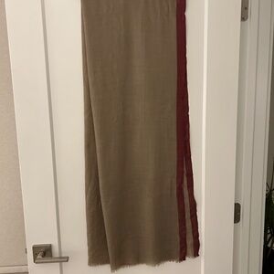Tan & Burgundy Lightweight Pashima 28" x78"